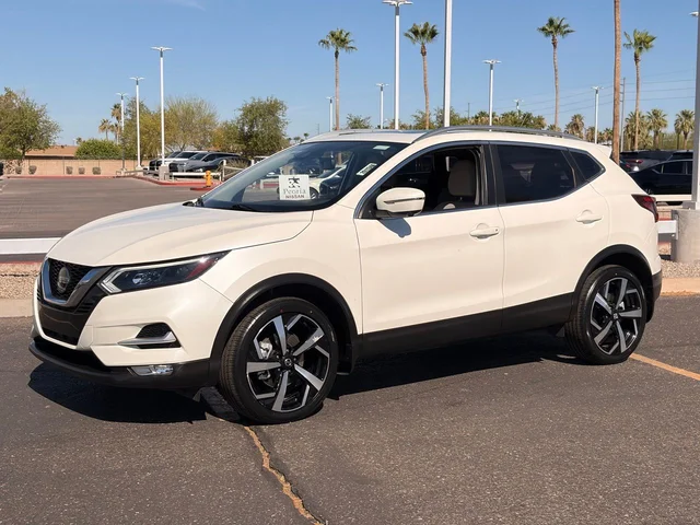 2022 Nissan Rogue Sport SL