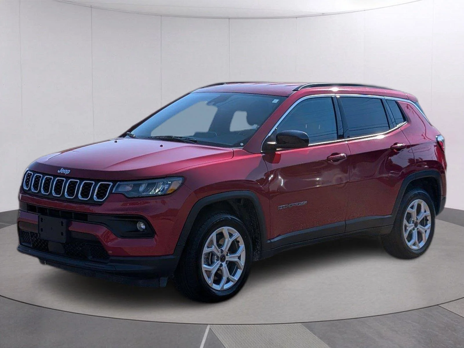 Used 2025 Red Hot Pearlcoat Jeep Latitude image 1