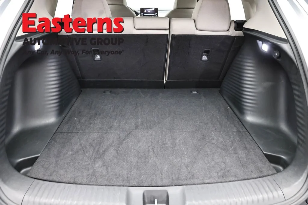 Used 2025 Silver Honda LX image 9