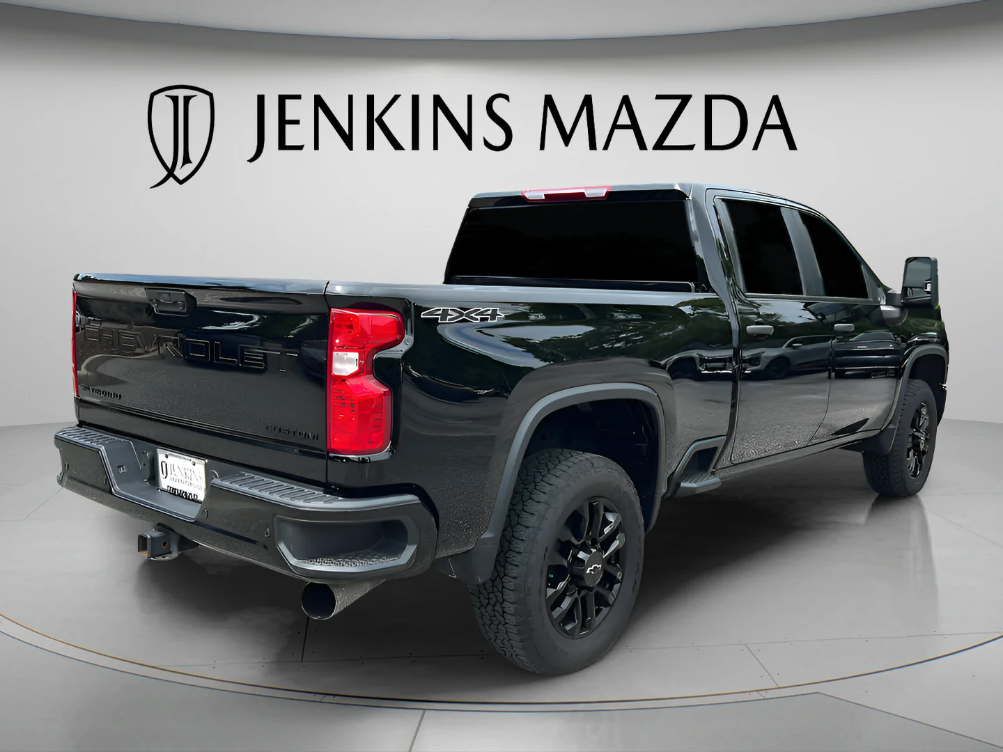 Used 2025 Black Chevrolet Custom image 7