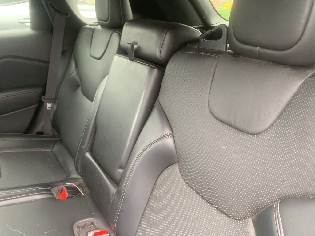 Used 2020 Light Brownstone Pearlcoat Jeep Latitude Plus image 11