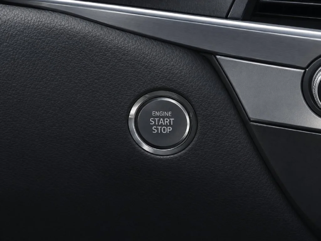 Used 2022 Black Kia EX image 26