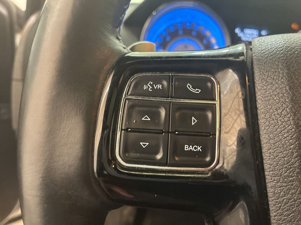 Used 2014 White Chrysler S image 19