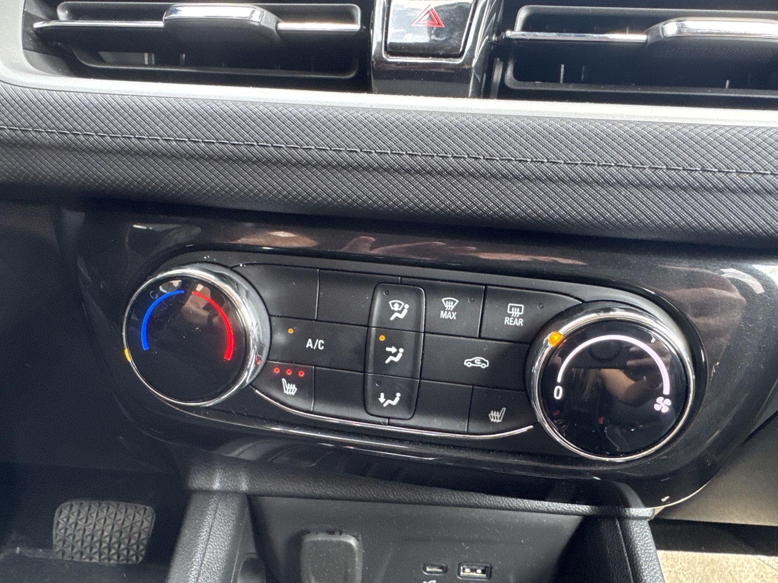Used 2024 Fountain Blue Chevrolet LT image 18
