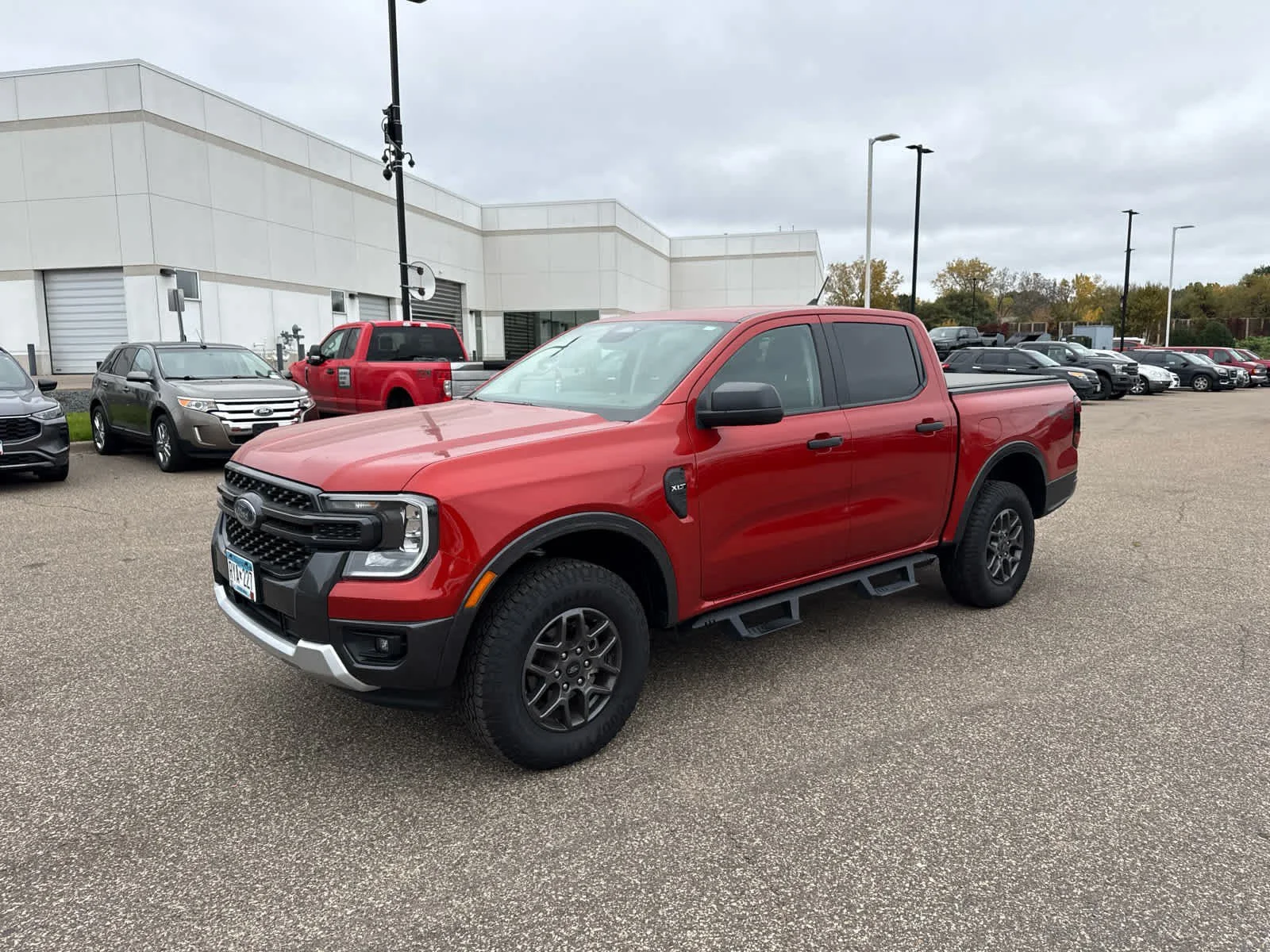 Used 2024 Hot Pepper Red Metallic Tinted Clearcoat Ford XLT image 3