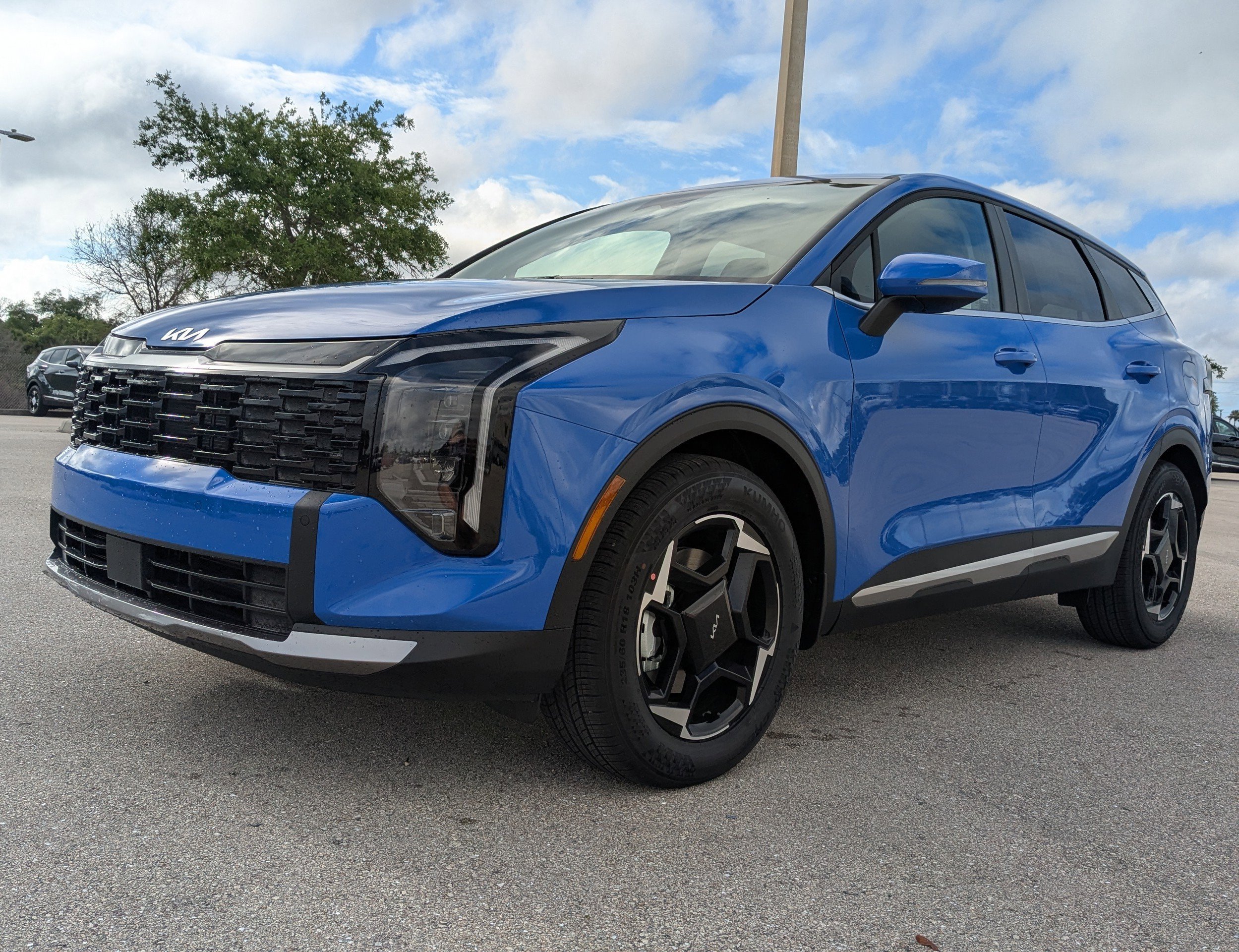New 2026 Nebular Blue Kia EX image 9