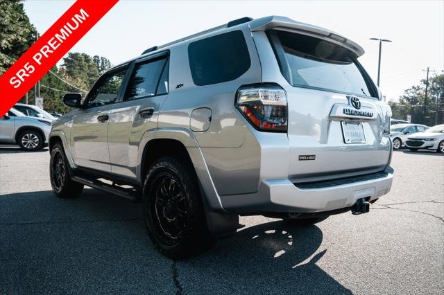 Certified Used 2019 CLASSIC SILVER MET Toyota  image 5
