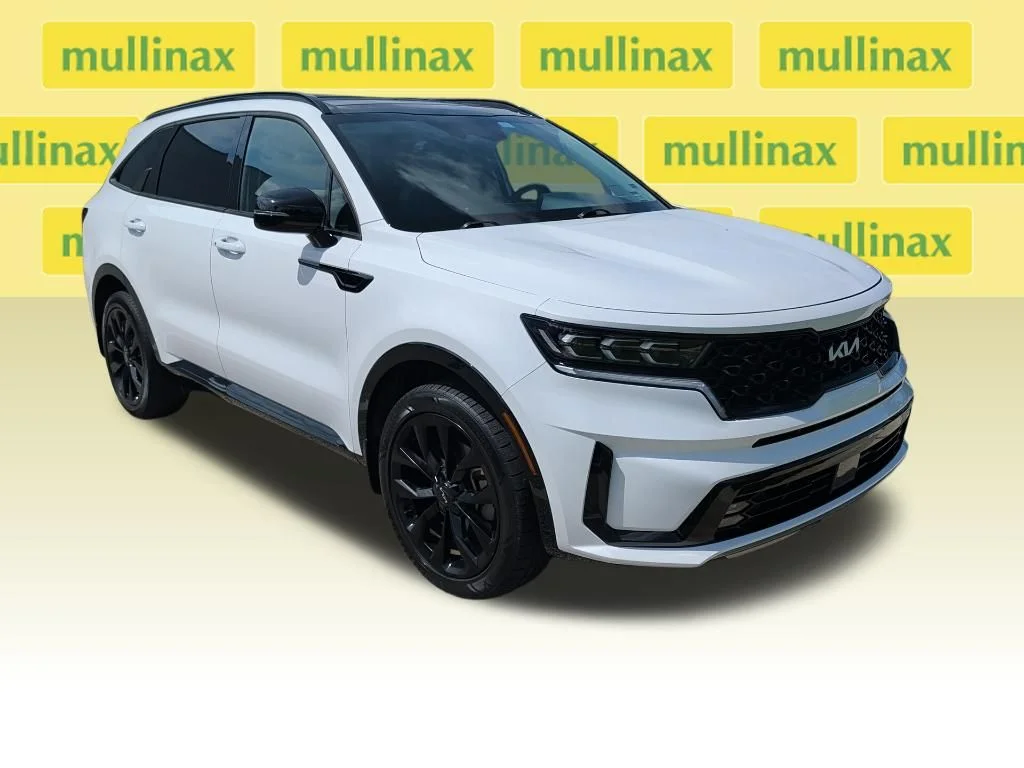 Used 2022 White Kia SX image 1