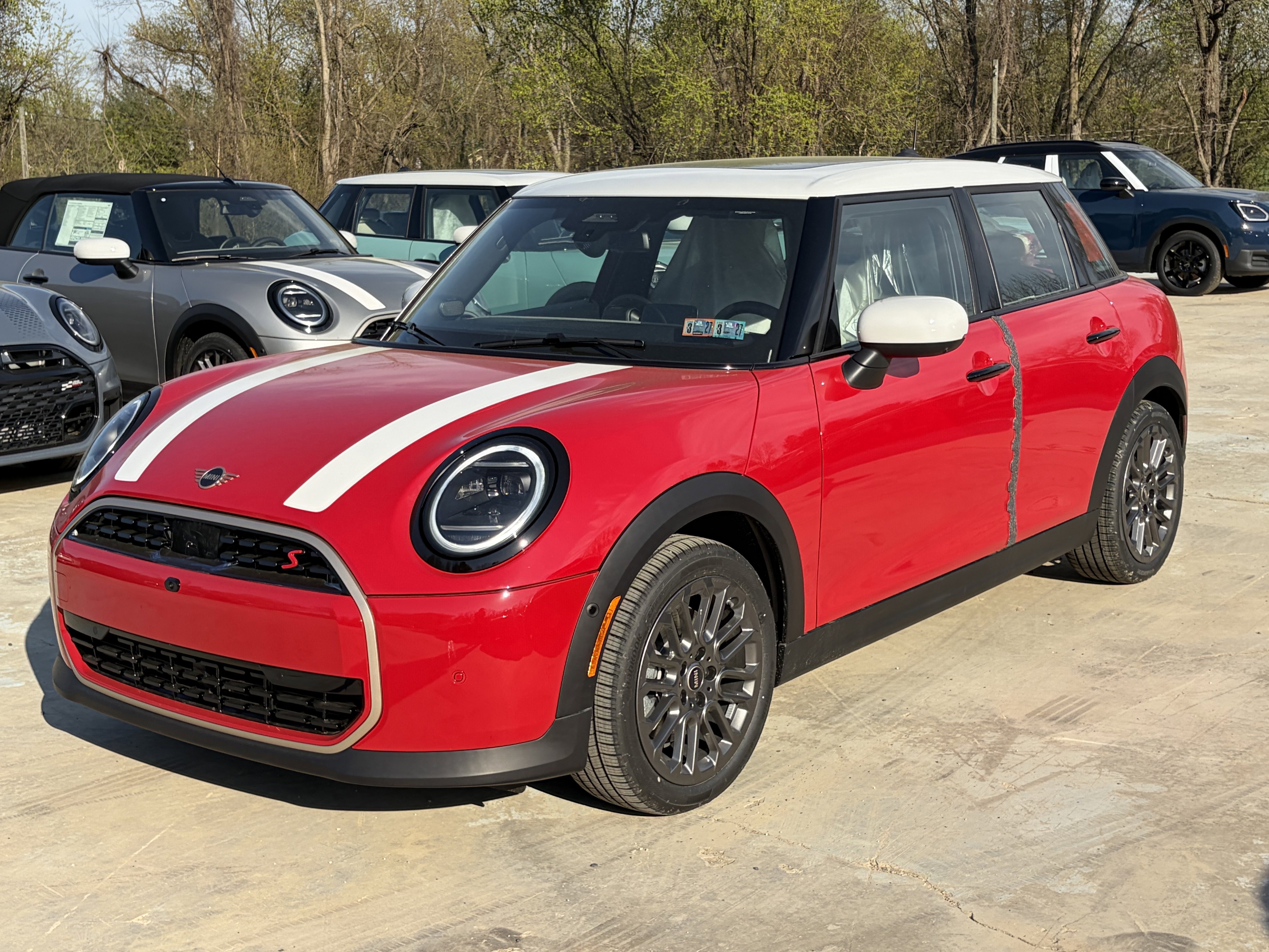 2026 MINI Hardtop Cooper S's photo