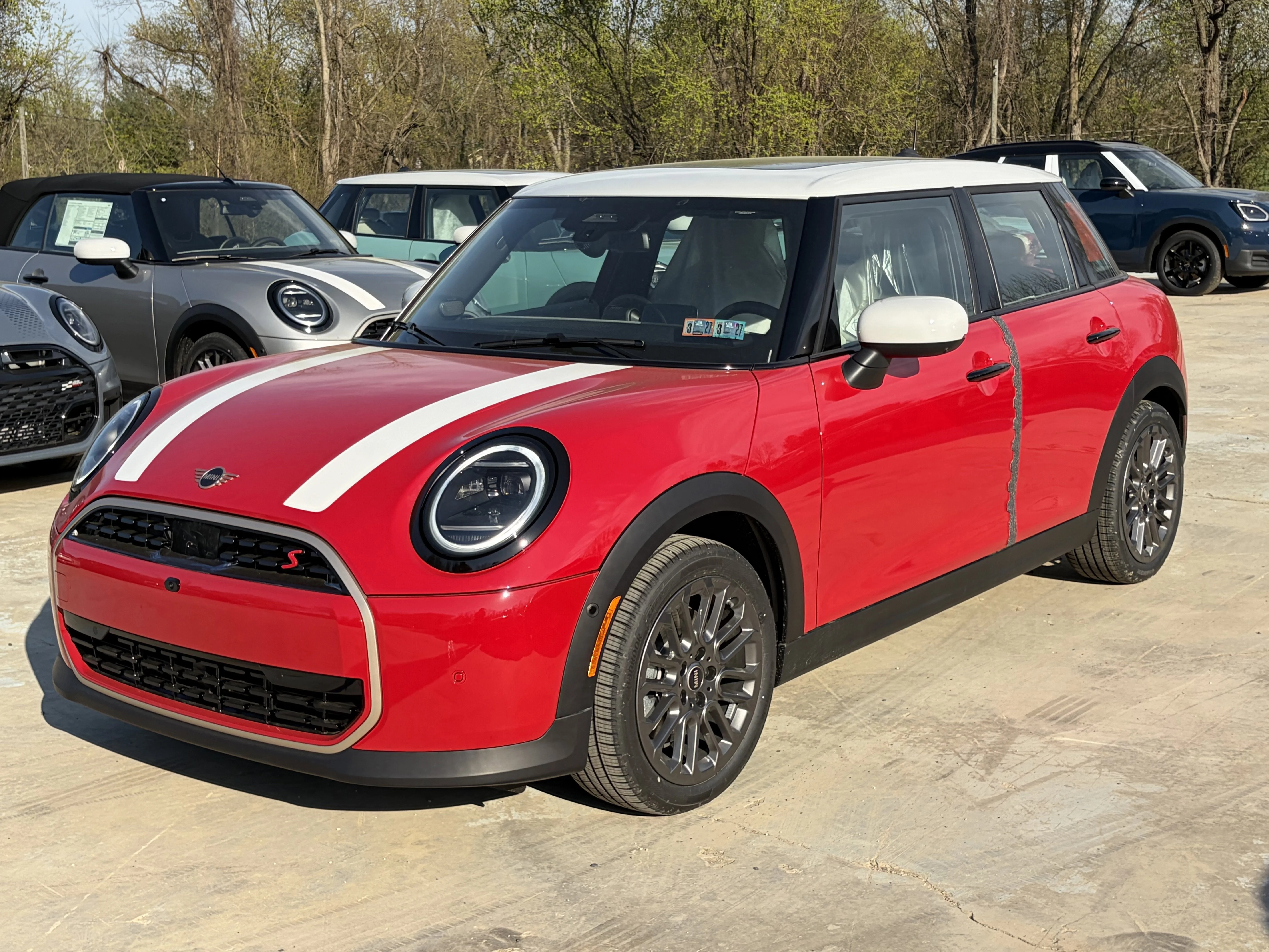 2026 MINI Hardtop Cooper S's photo