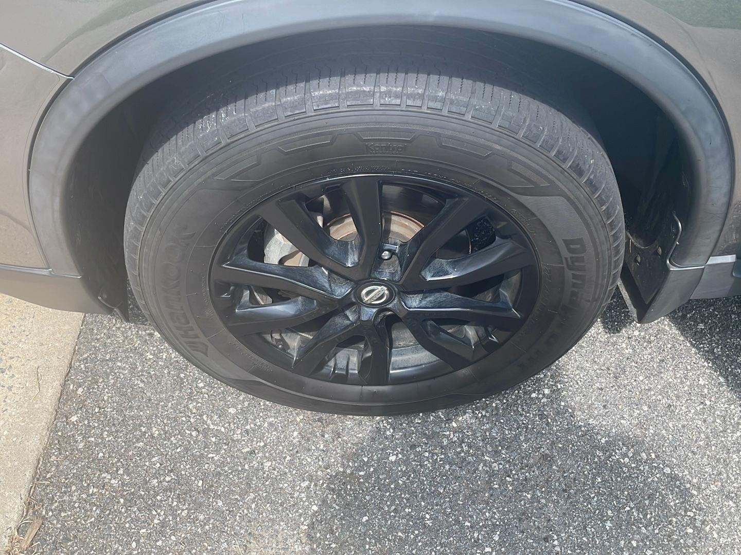 Used 2017 Gun Metallic Nissan SV image 16