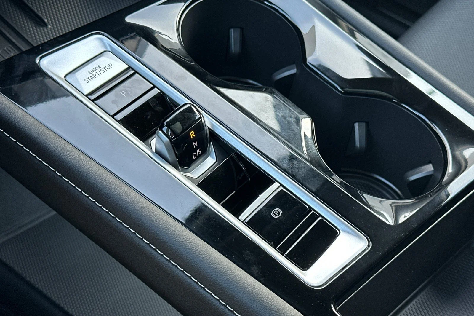 New 2026 Silver Volkswagen 2.0T SE w/Technology image 20