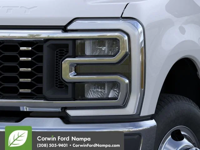 New 2026 Oxford White Ford Lariat image 18
