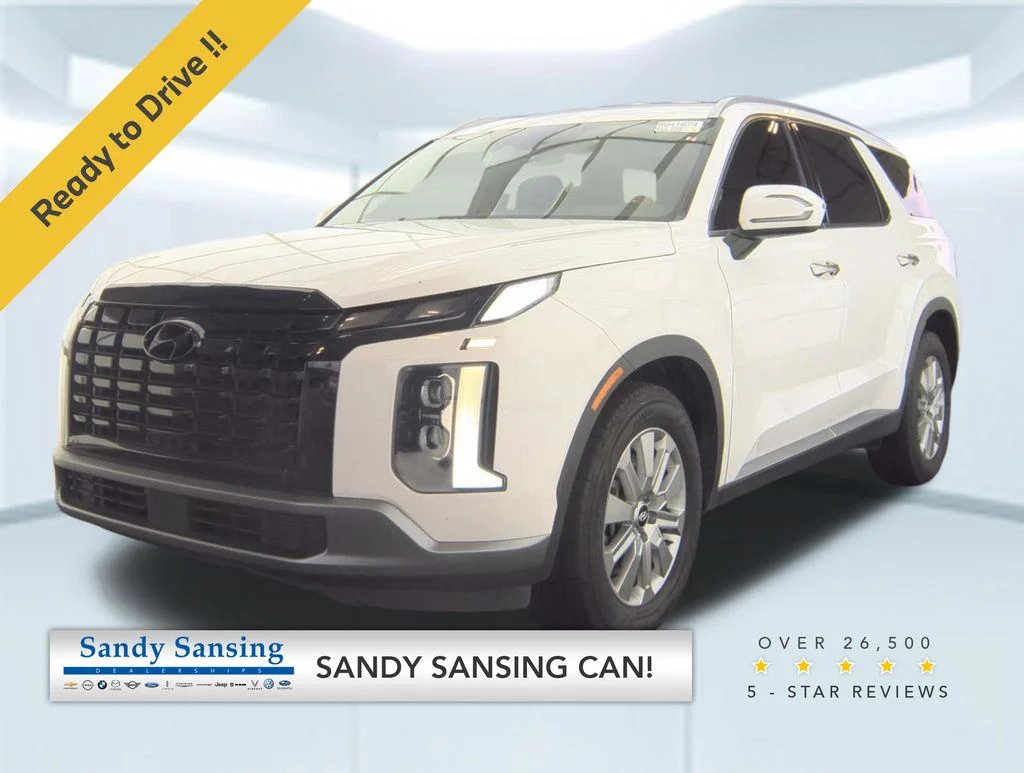 Used 2023 White Hyundai SEL image 1