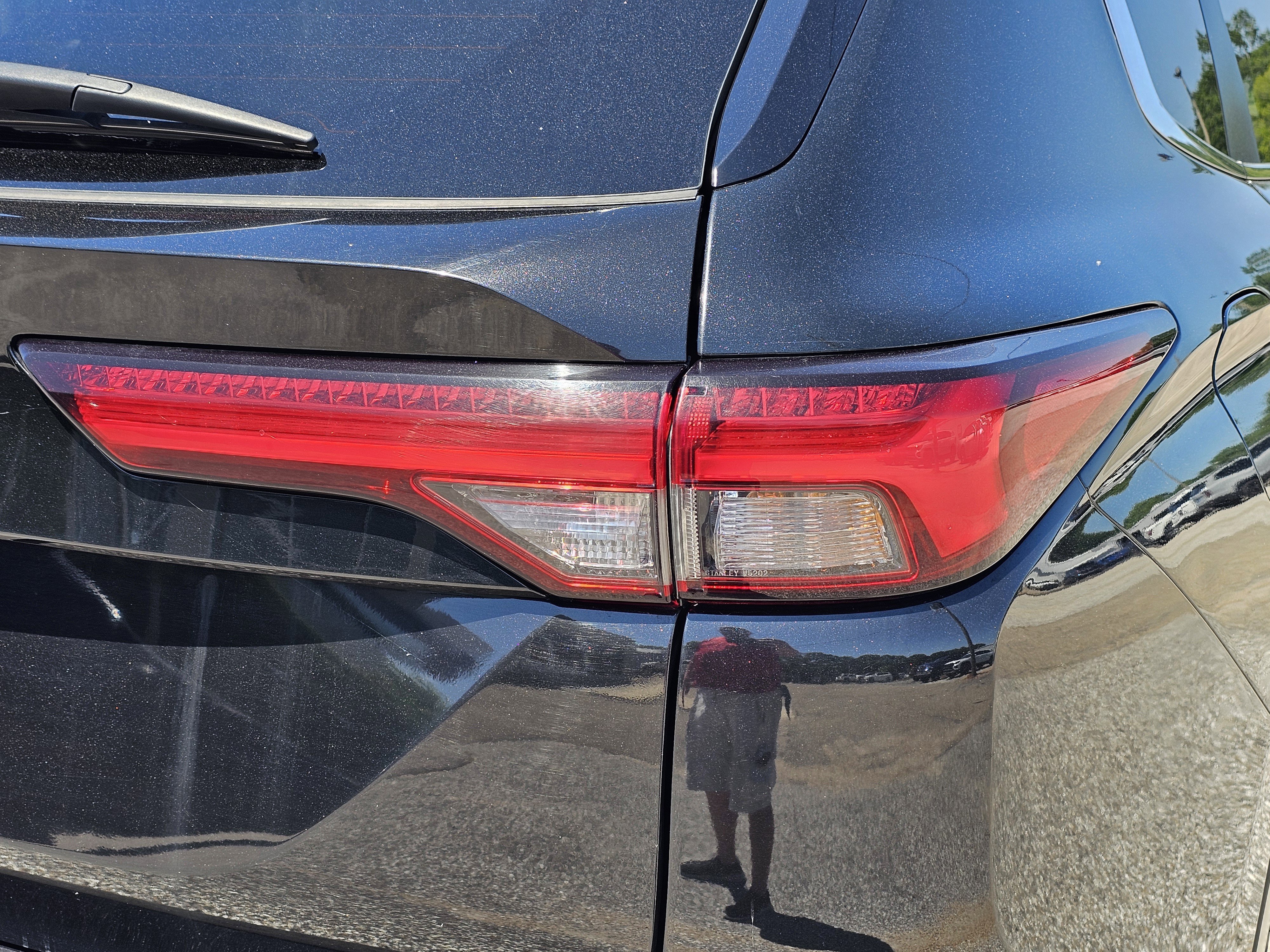 Used 2022 Black Diamond Mitsubishi SE Launch Edition image 9