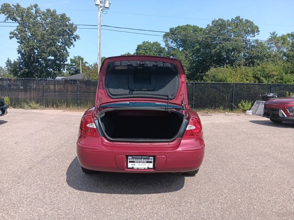 Used 2006 Cardinal Red Metallic Buick CX image 37