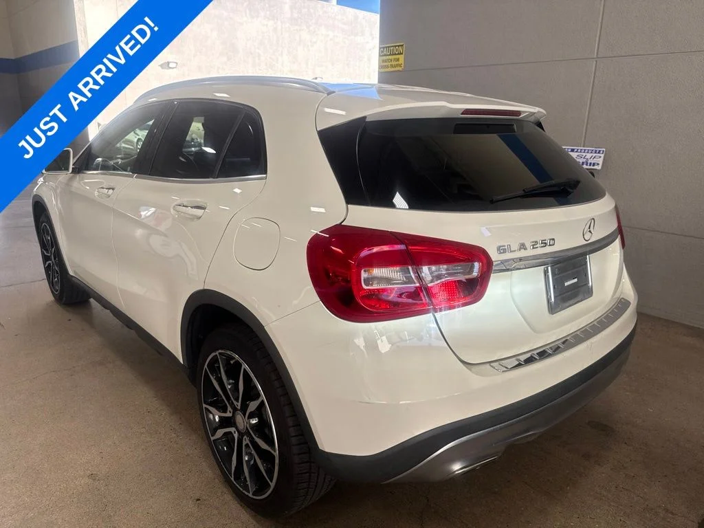 Used 2017 Cirrus White Mercedes-Benz GLA 250 image 4