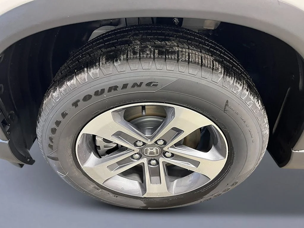New 2026 Platinum White Pearl Honda EX image 10