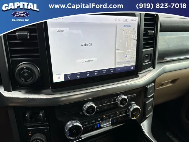 Used 2023 White Ford Lariat image 27