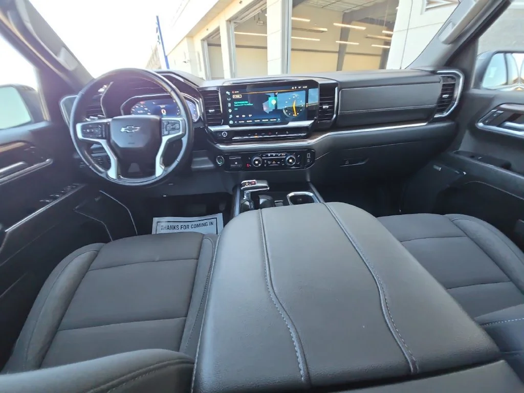 Used 2024 Sterling Gray Metallic Chevrolet LT Trail Boss image 27