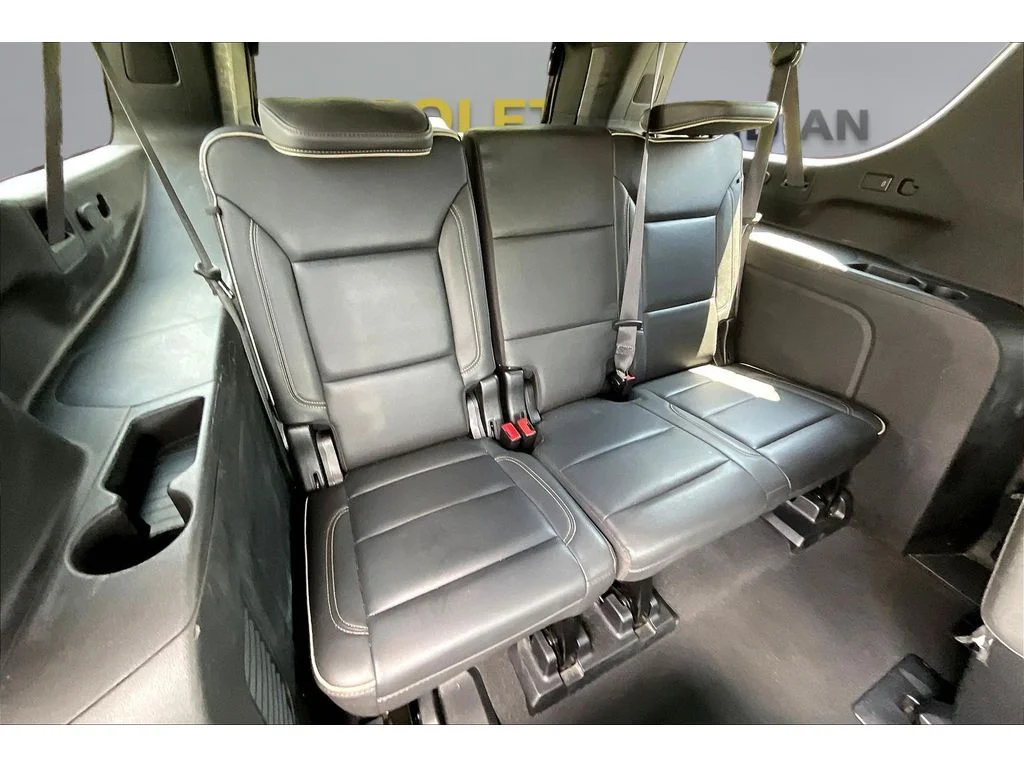 Used 2023 Silver Sage Metallic Chevrolet Premier image 21