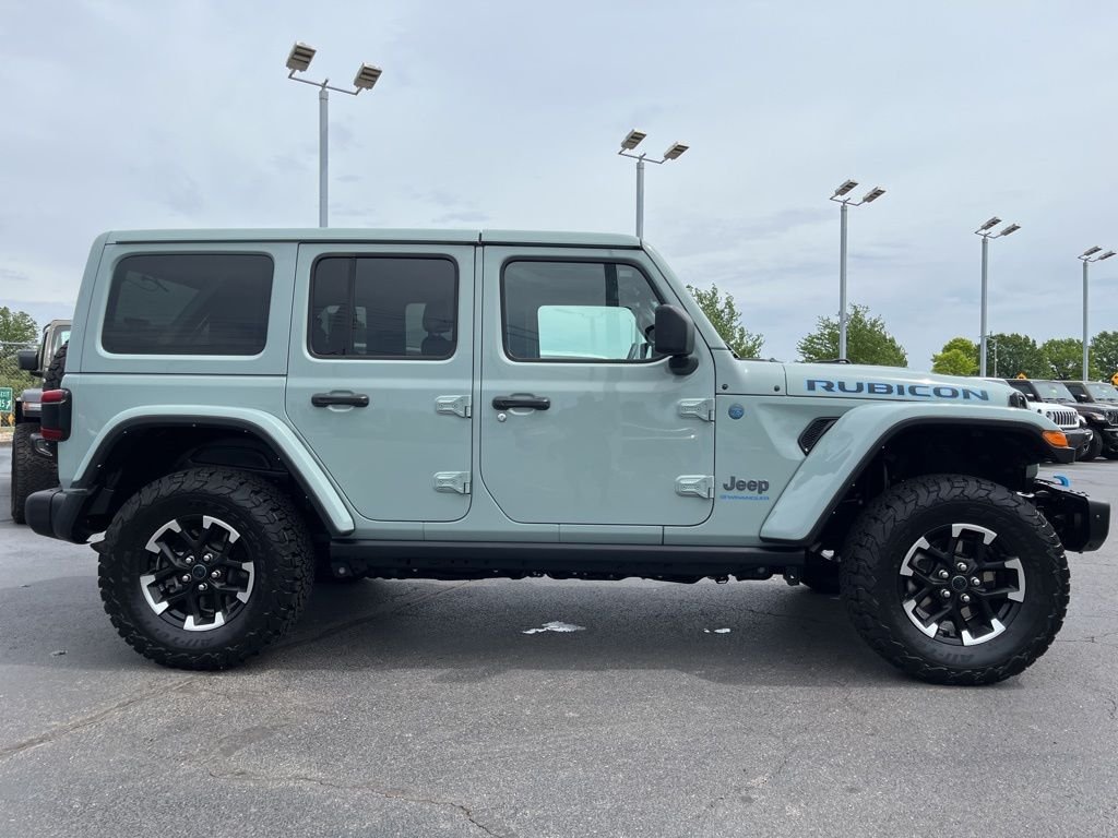 Used 2024 Earl Clearcoat Jeep Rubicon 4xe image 52