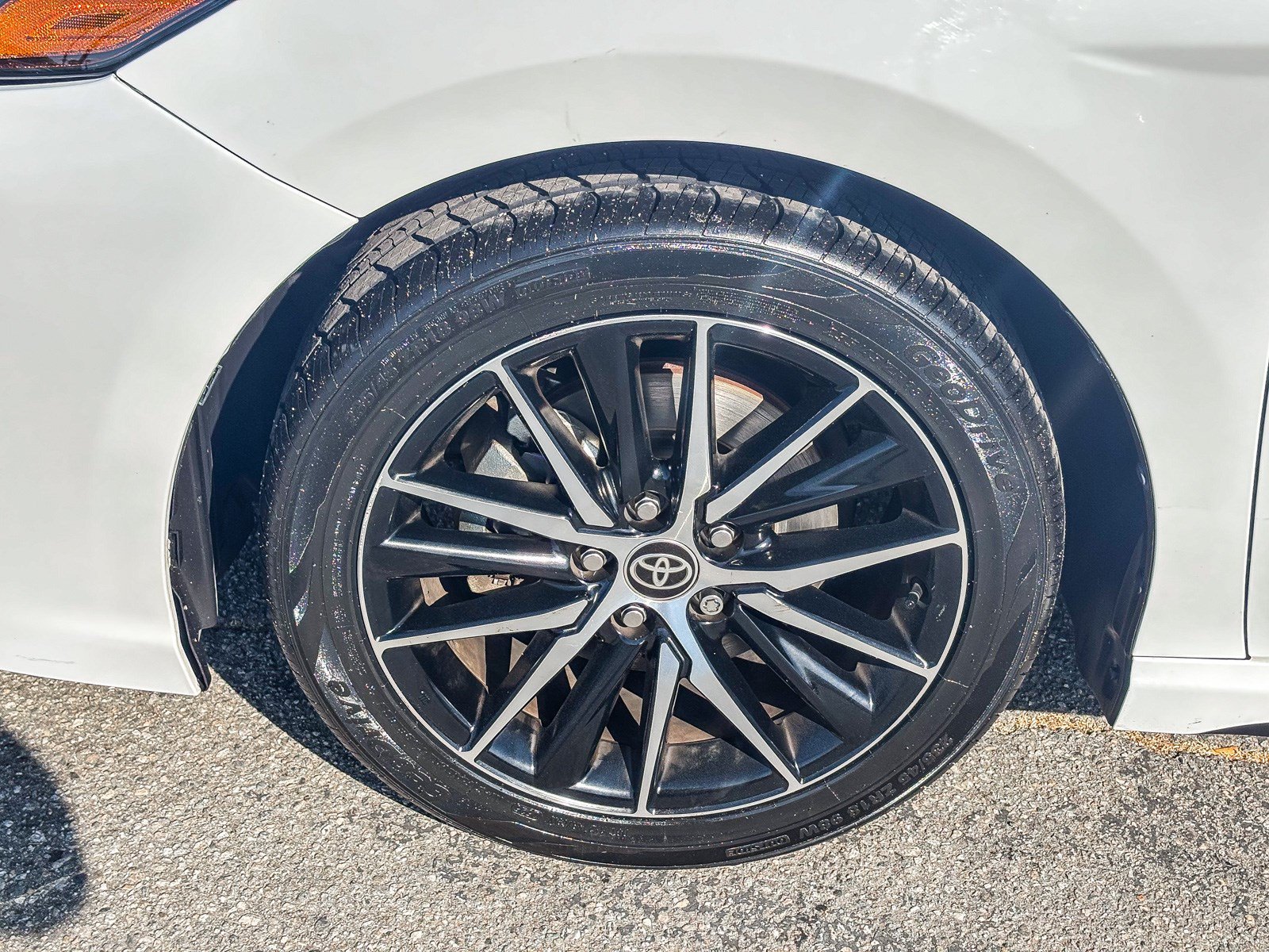 Certified Used 2024 Ice Cap Toyota SE image 10