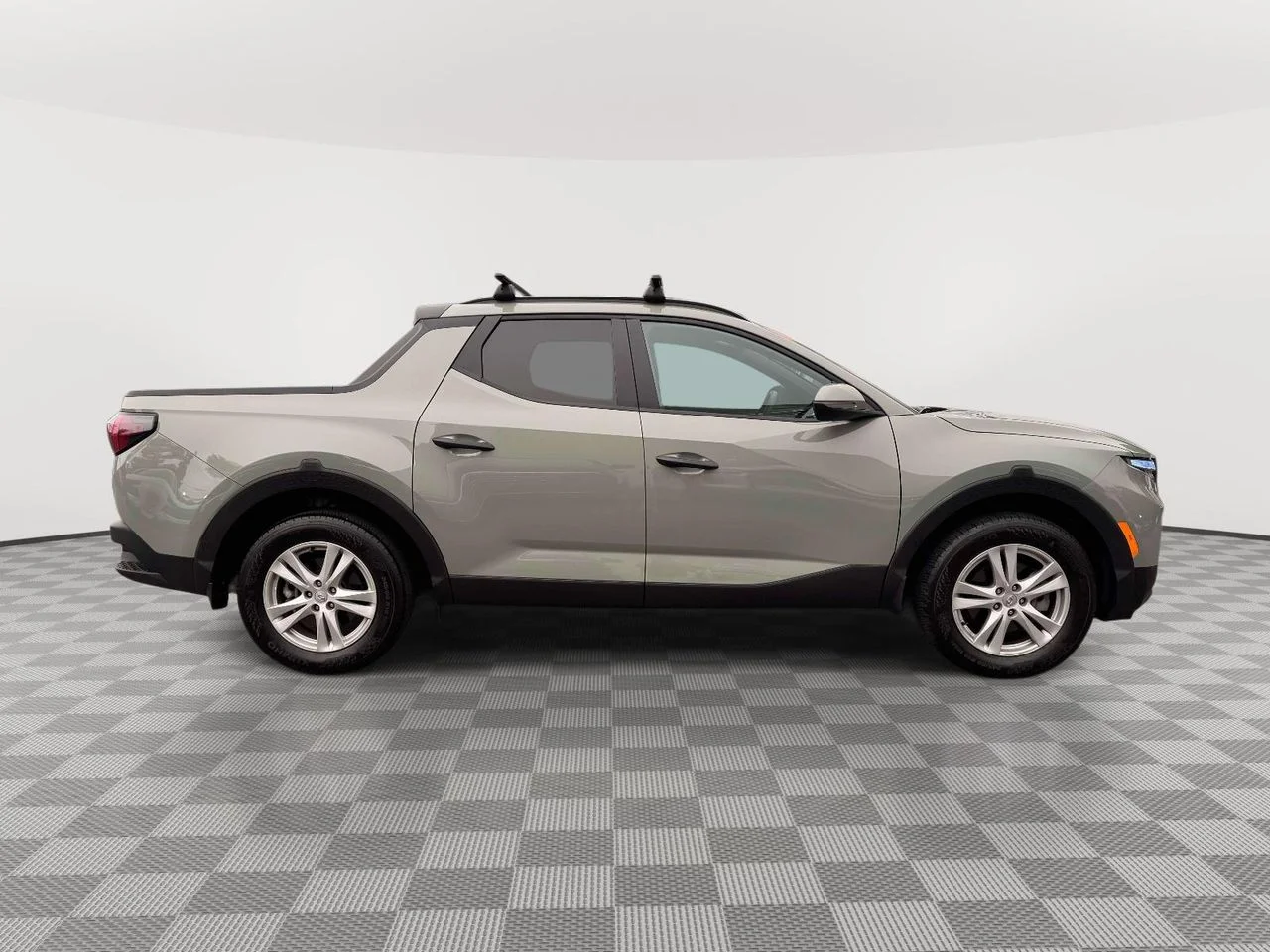 Used 2022 Sage Gray Hyundai SEL image 8