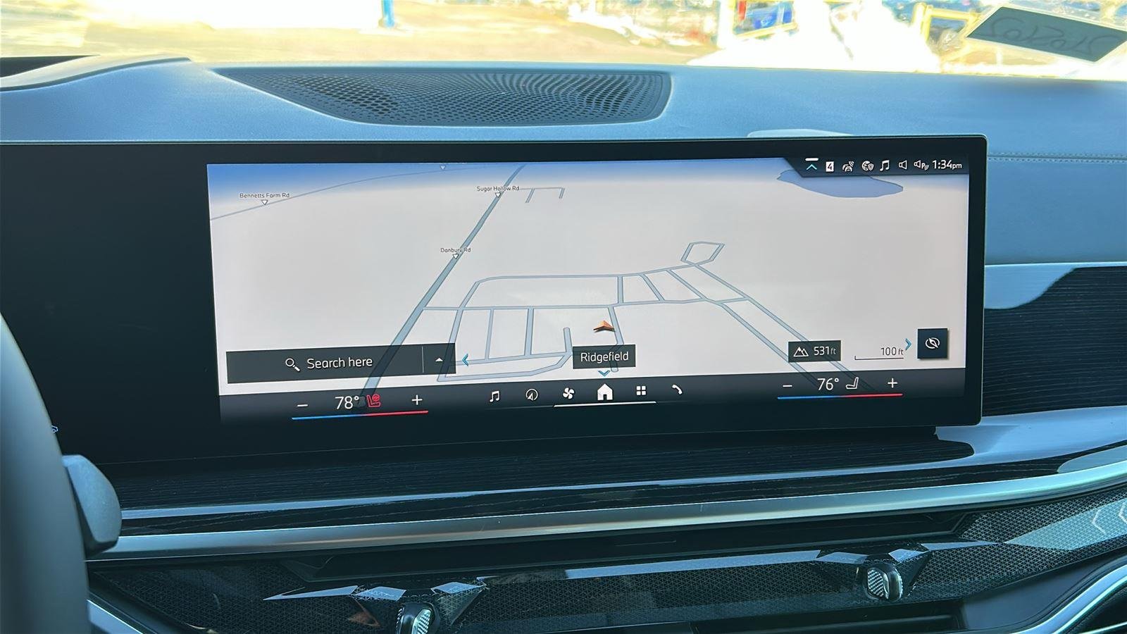 New 2026 Skyscraper Grey Metallic BMW xDrive40i image 15