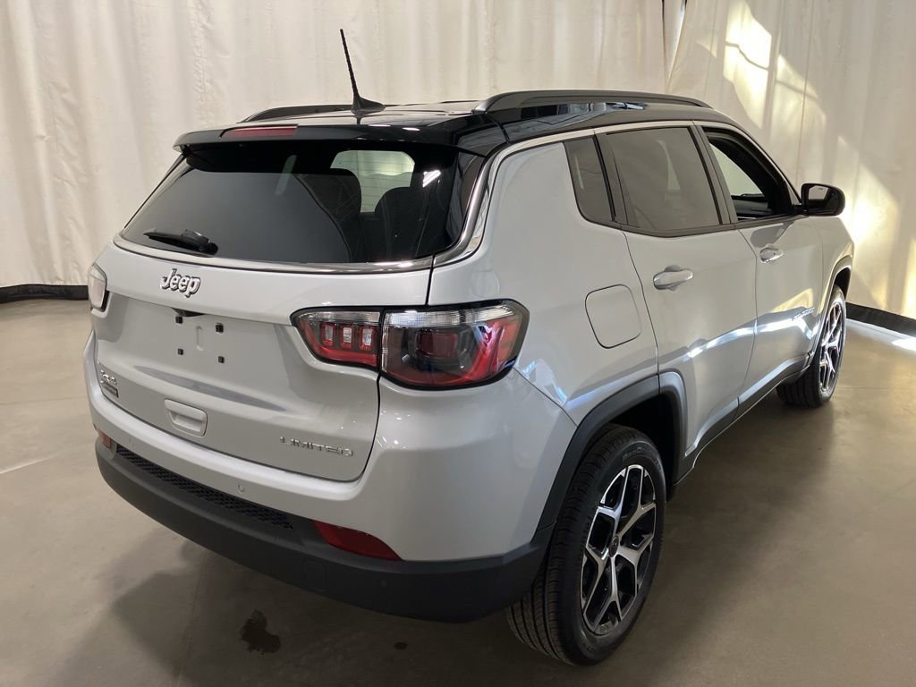 New 2026 Silver Zynith Metallic Clearcoat Jeep Limited image 16