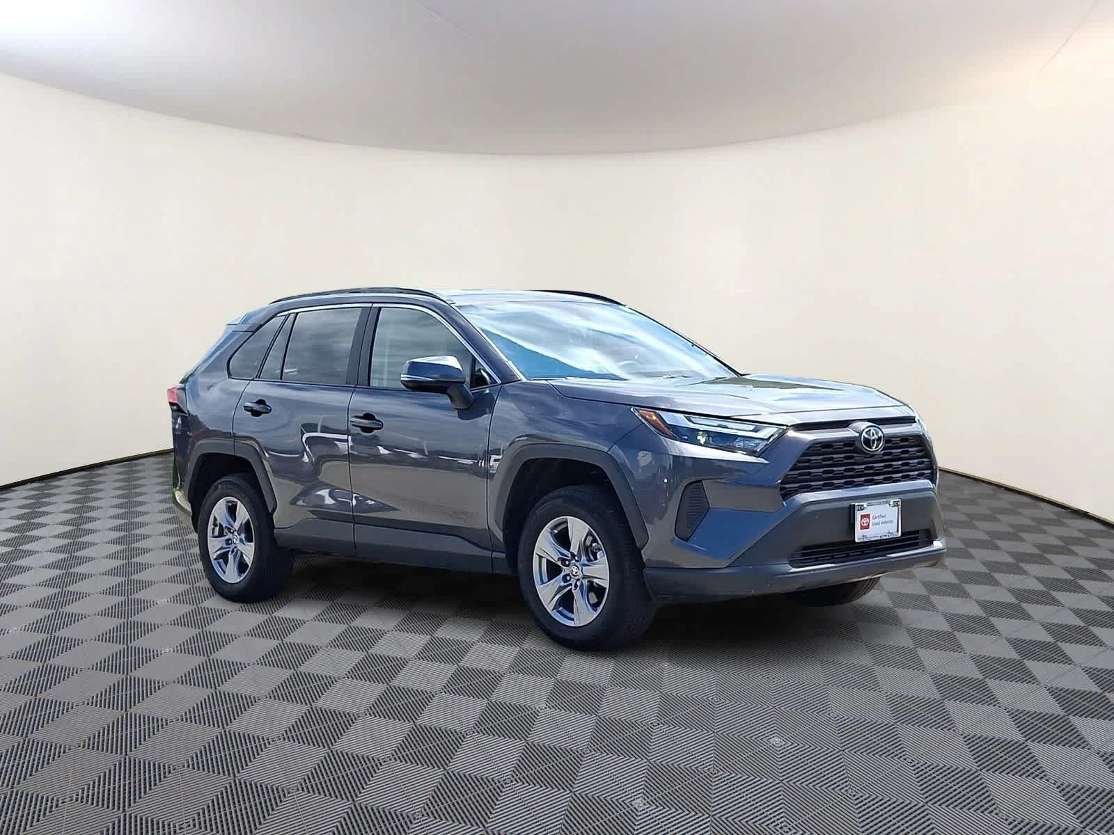 Certified Used 2025 Magnetic Gray Metallic Toyota XLE image 4