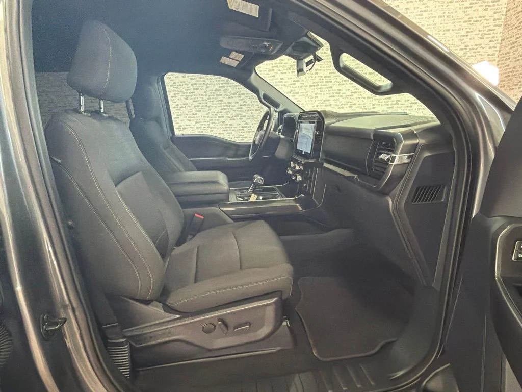 Used 2023 Gray Ford XLT image 11