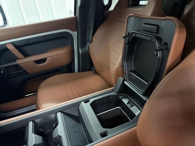 New 2026 Borasco Grey Land Rover OCTA image 34