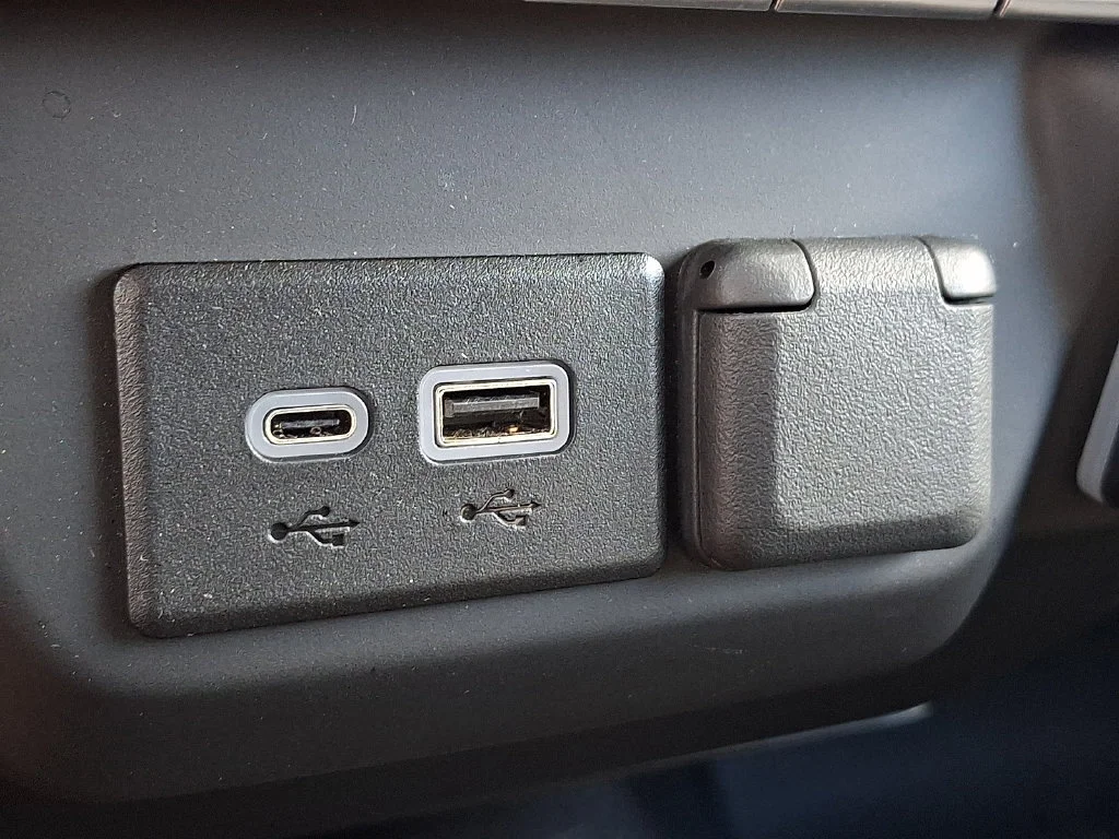 Used 2025 Slate Gray Metallic Chevrolet Custom image 23