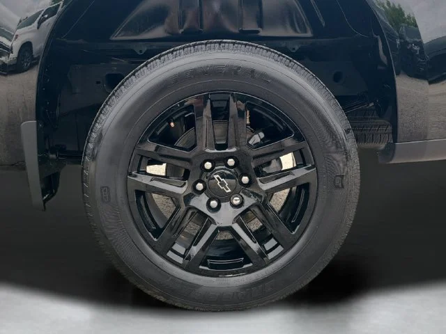 Used 2023 BLACK Chevrolet RST image 31