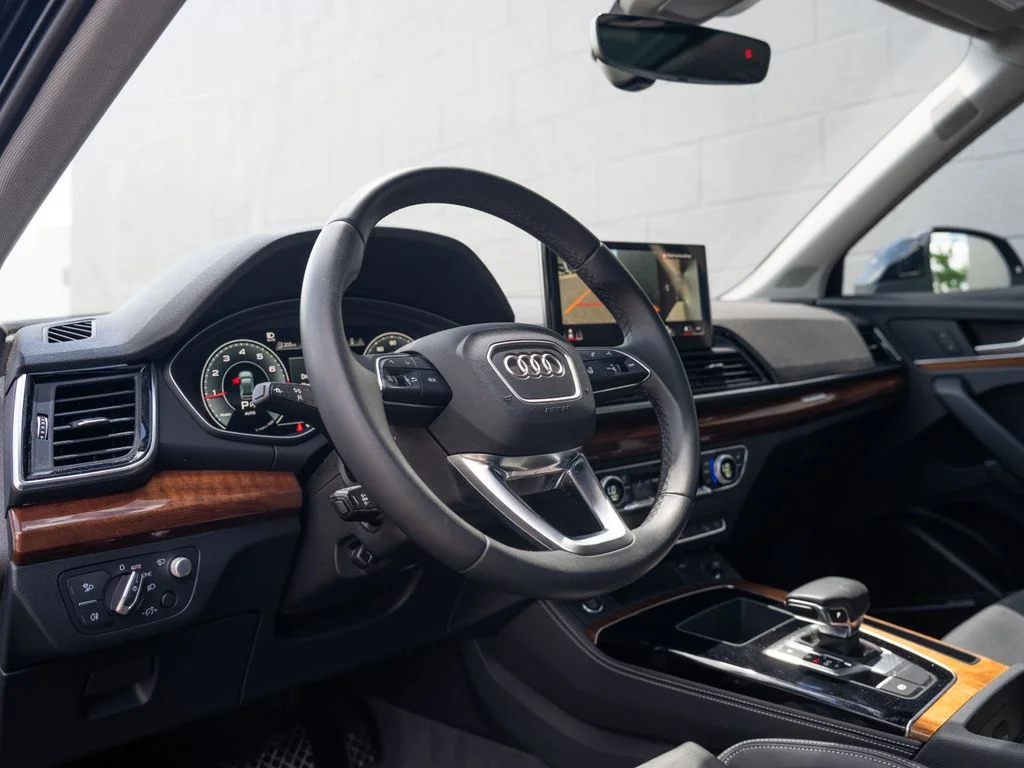 Used 2023 Black Audi 45 S line Prestige image 4