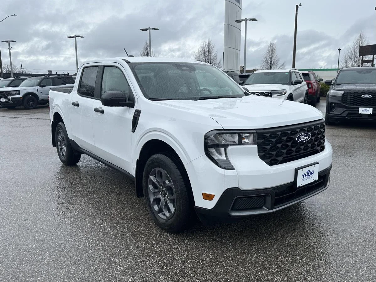 New 2026 White Ford XLT image 3