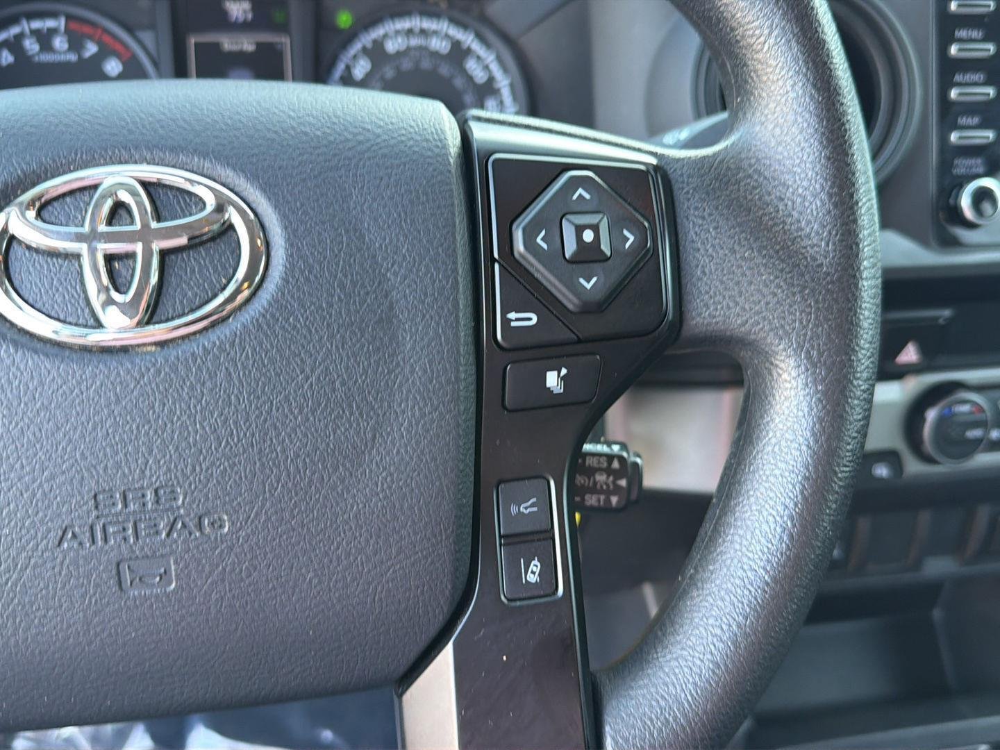 Used 2023 Ice Cap Toyota SR V6 image 21