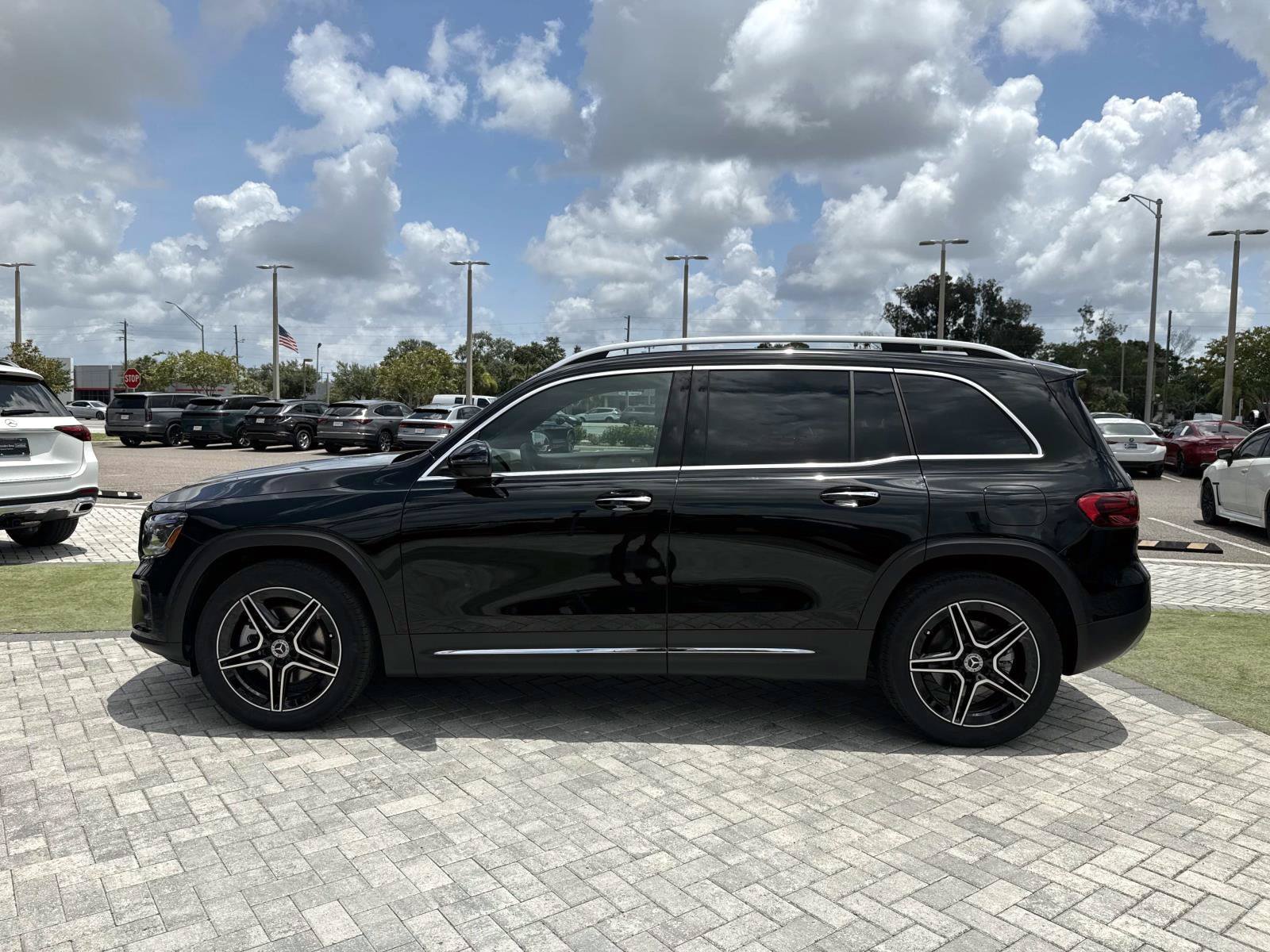 New 2026 Black Mercedes-Benz 250 SUV image 3