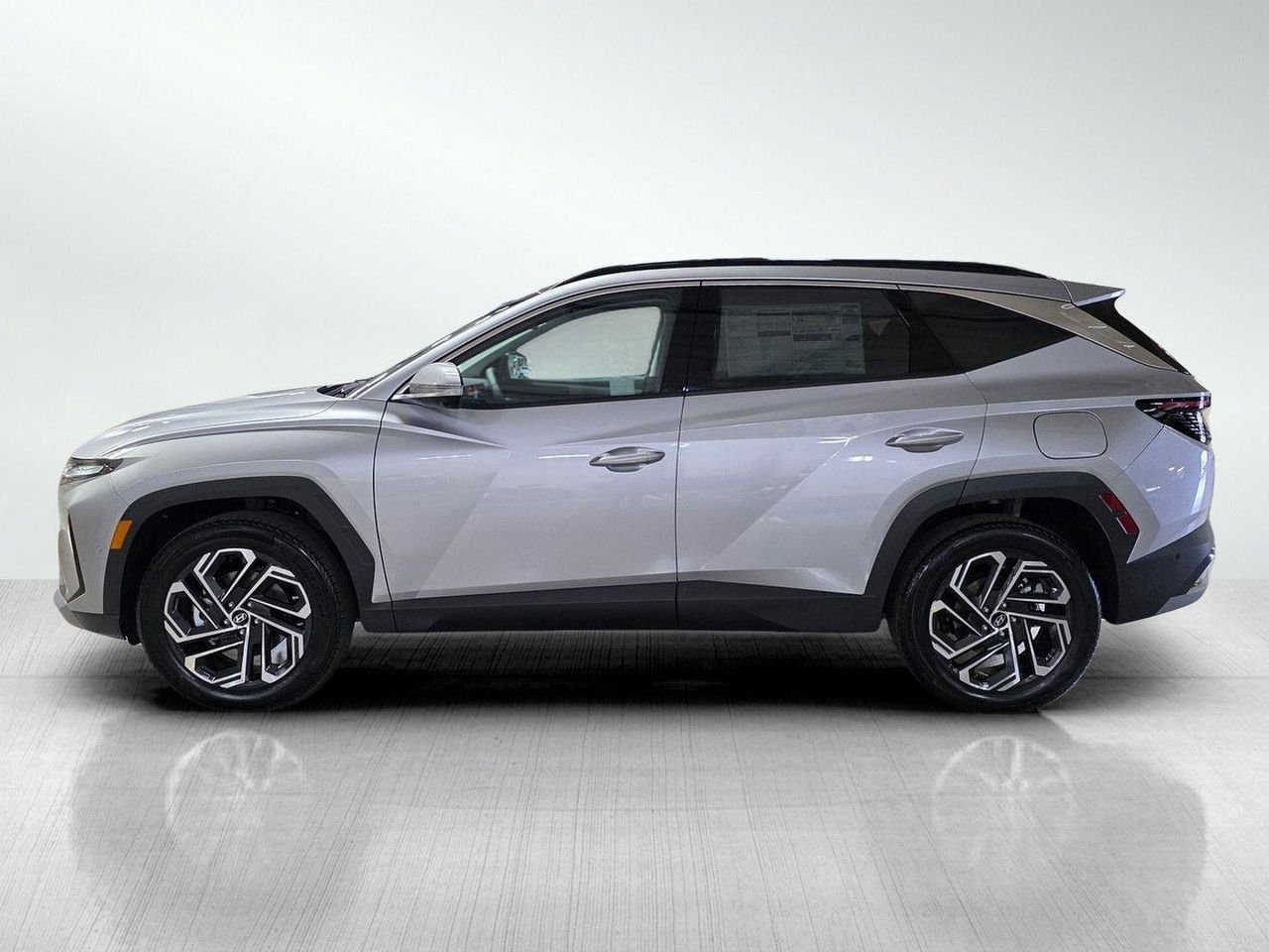 New 2026 Shimmering Silver Hyundai Limited image 4