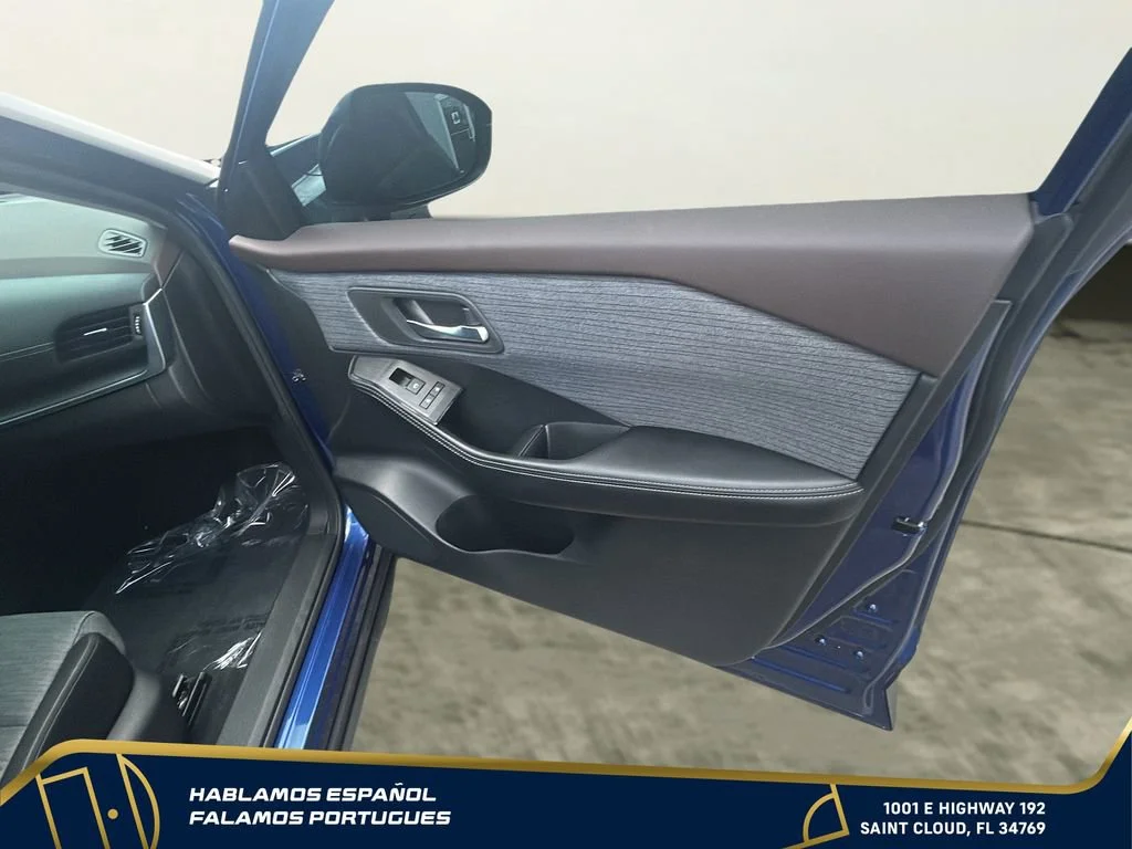 Used 2023 Blue Nissan SV FWD image 29