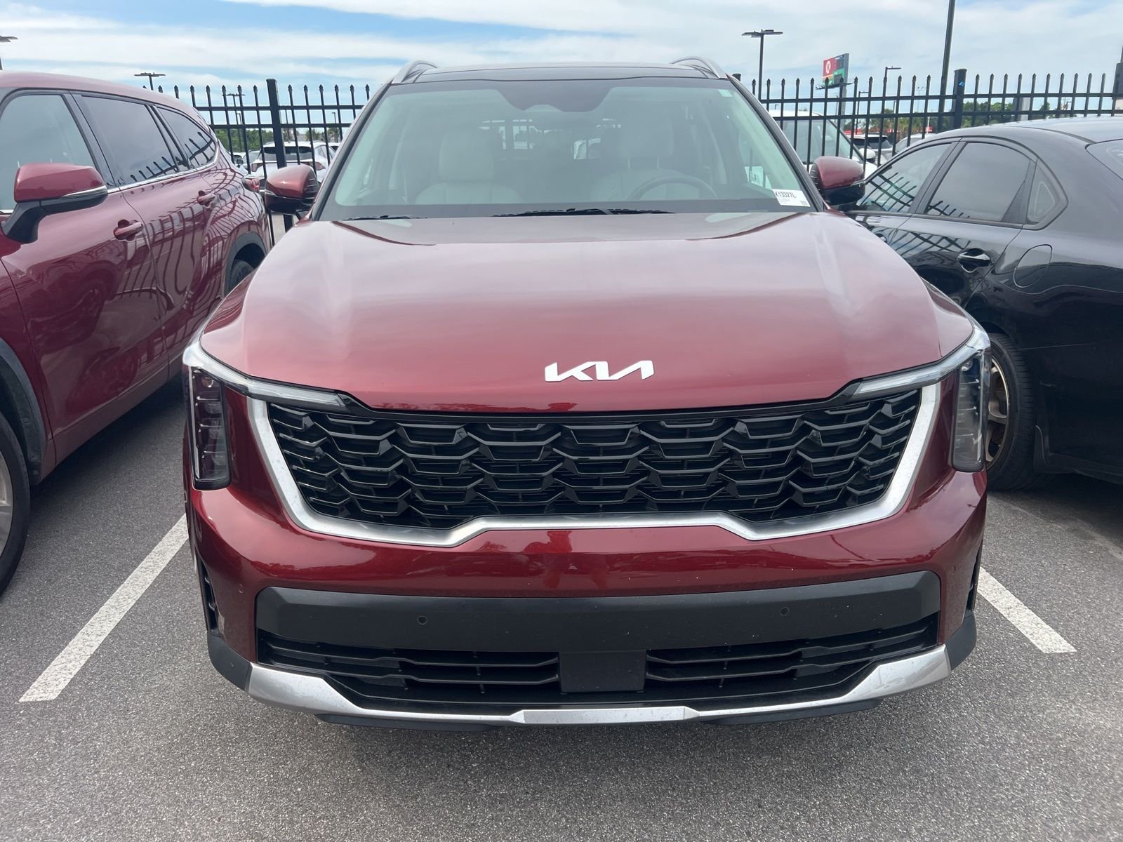 2025 Kia Sorento S AT's photo