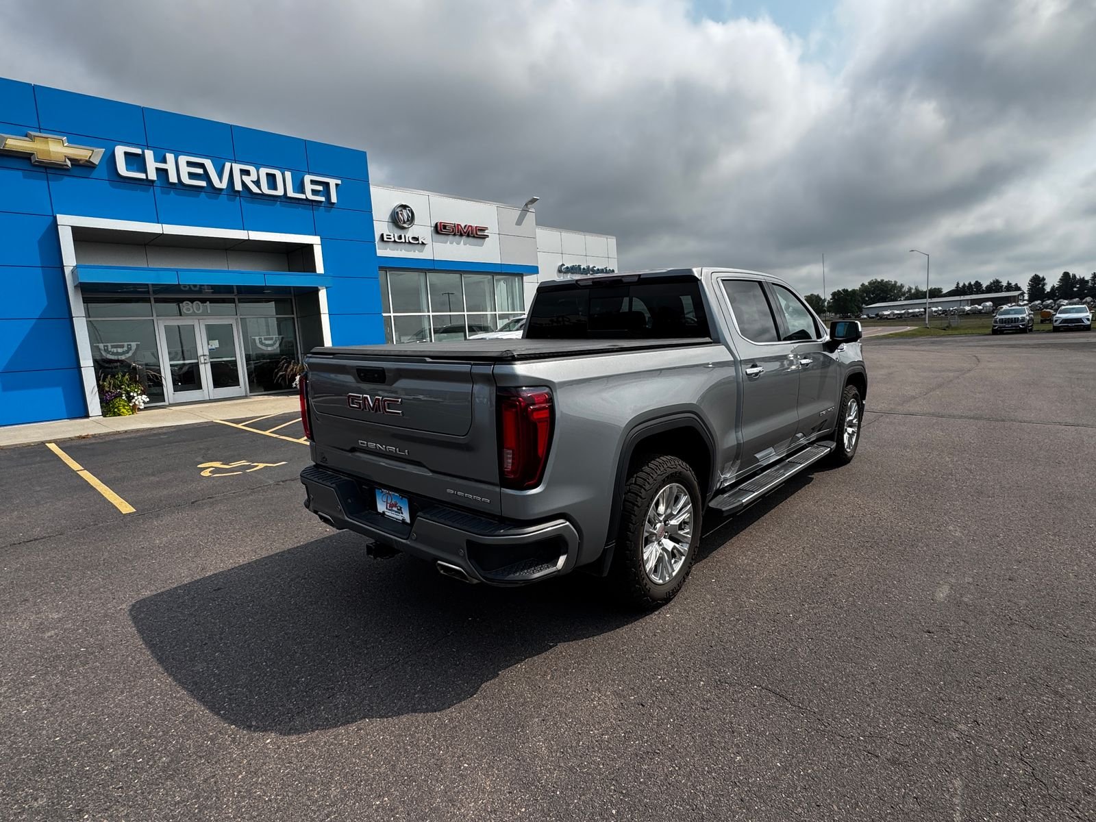 Used 2023 Sterling Metallic GMC Denali image 9