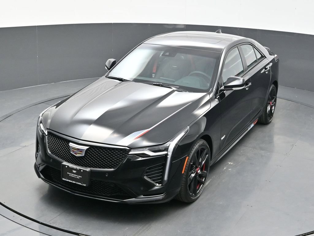 2025 Cadillac CT4 V-Series - Photo 18