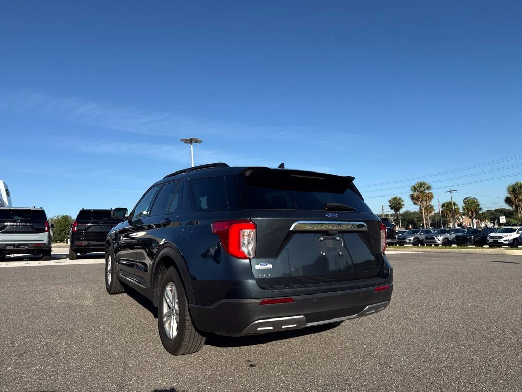 Used 2023 Blue Ford XLT image 3