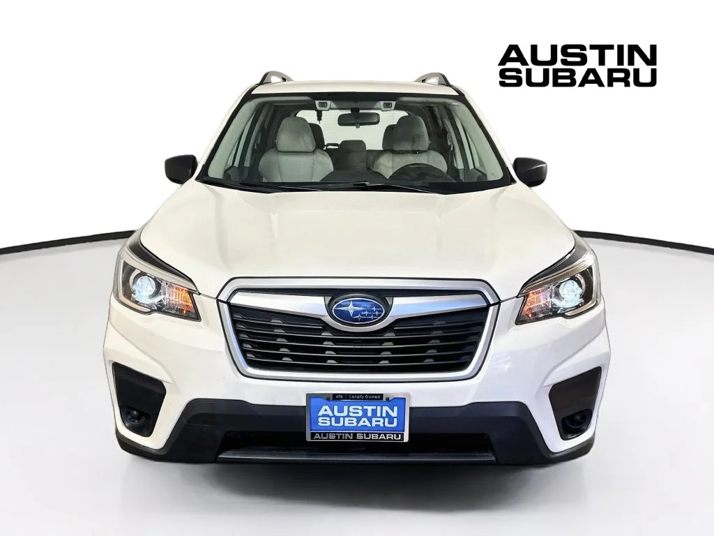 Used 2020 White Subaru Base image 2