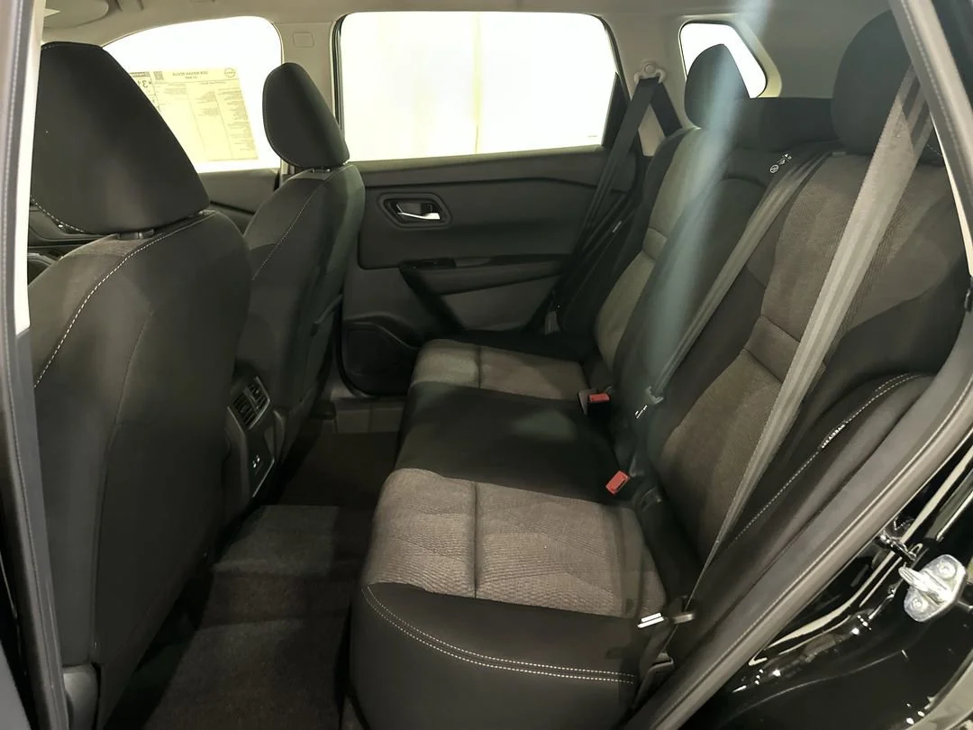 2026 Nissan Rogue SV - Photo 18