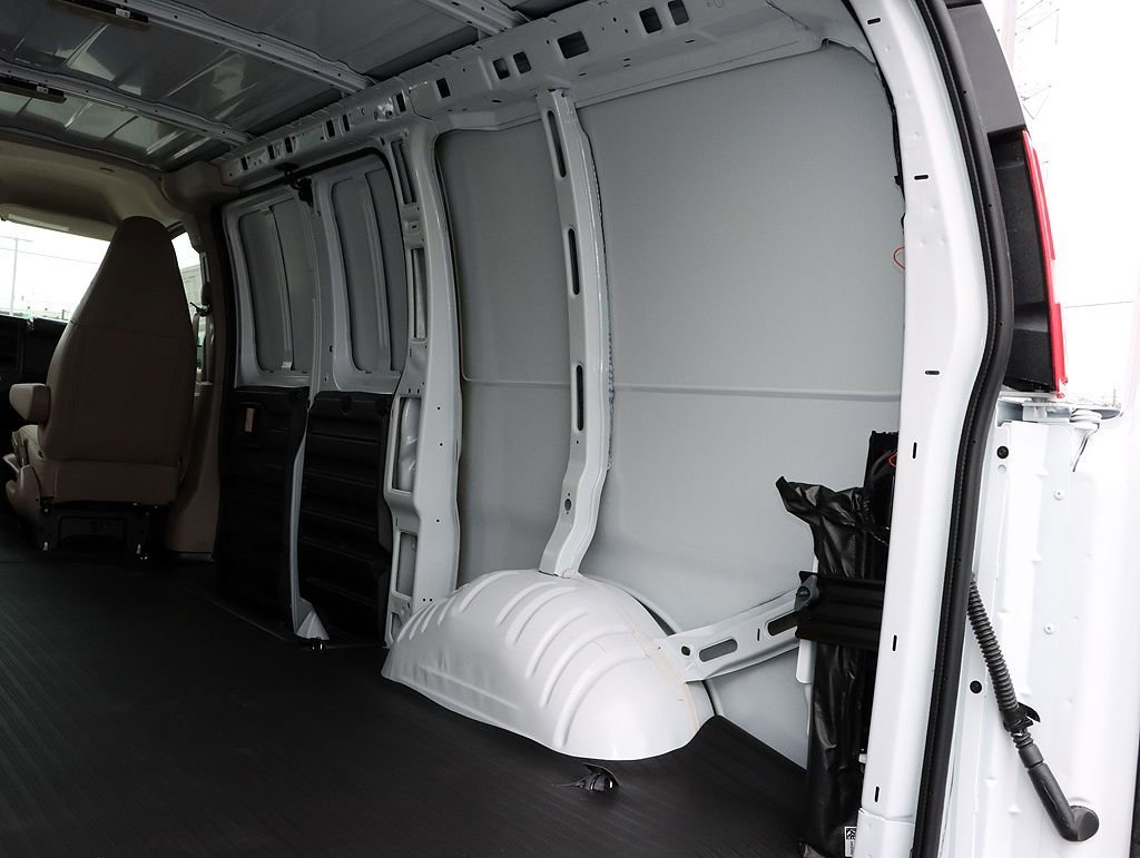 2026 Chevrolet Express Cargo Work Van - Photo 23