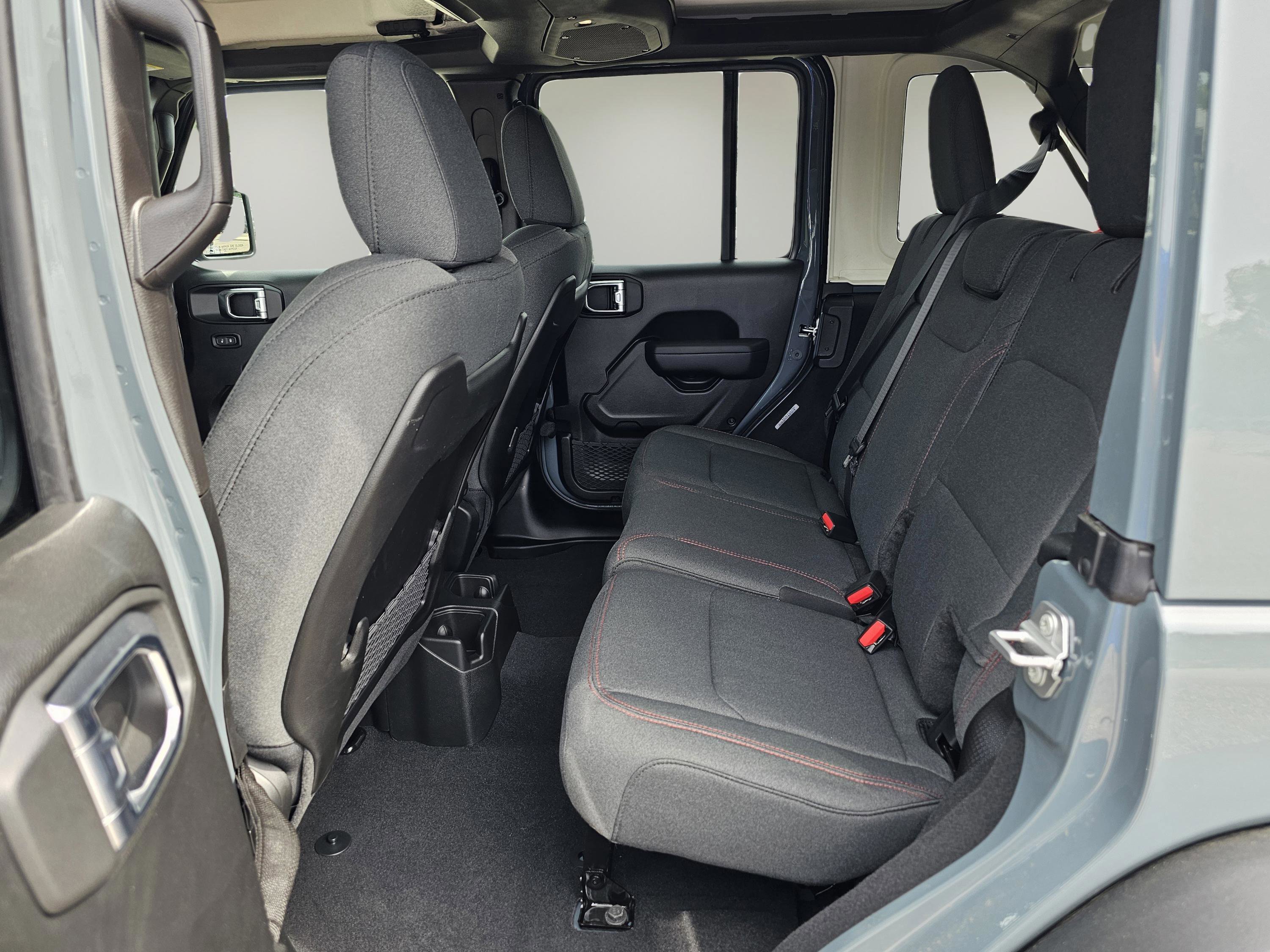 2025 Jeep Wrangler 4-Door Rubicon - Photo 33