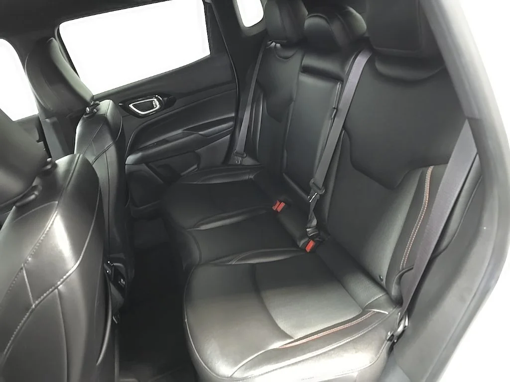 Used 2024 White Jeep Trailhawk image 33